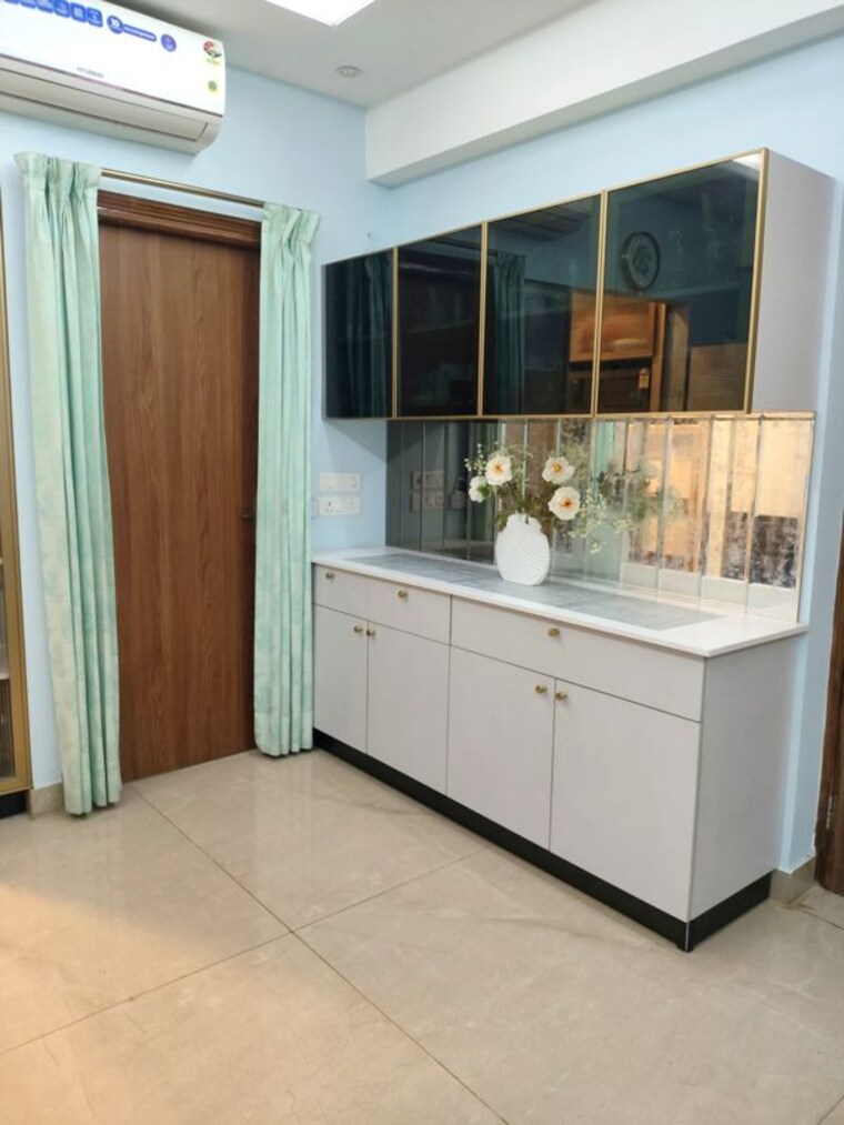 Kitchen, suncity-vatsal-valley 3 Bedroom 1430 Sq.Ft. Apartment In Gwal Pahari Gurgaon 10675084