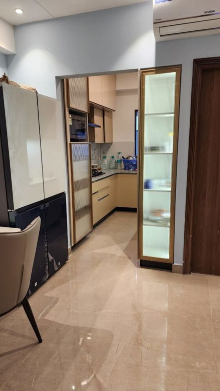 Kitchen, suncity-vatsal-valley 3 Bedroom 1430 Sq.Ft. Apartment In Gwal Pahari Gurgaon 10675084