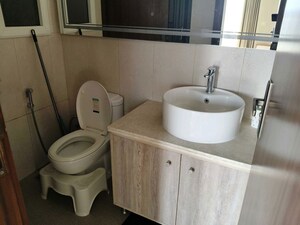Bathroom in 1 BHK Builder Floor at Sector 22 – for Rent