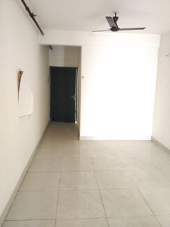 2 BHK Apartment For Sale in Signature Global The Roselia