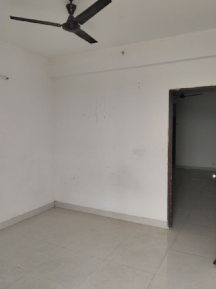 Room, signature-global-the-roselia 2 Bedroom 970 Sq.Ft. Apartment In Sector 95a Gurgaon 10675086