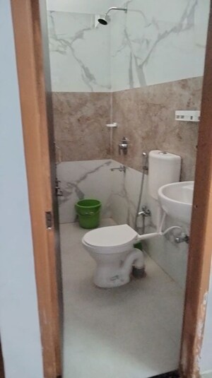 Bathroom in 2 BHK Apartment at Morabadi – for Rent