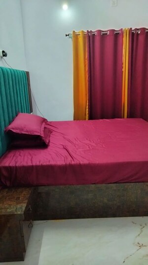 Bedroom in 2 BHK Apartment at Morabadi – for Rent
