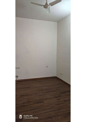 Room in 3 BHK Builder Floor at Sector 23 – for Rent