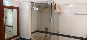 Bathroom in 5 BHK Villa at Eros Rosewood City, Sector 49 – for Rent