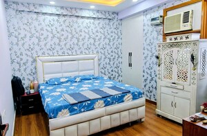 Bedroom in 3 BHK Apartment at Palm Residency Chhatarpur, Chattarpur – for Rent