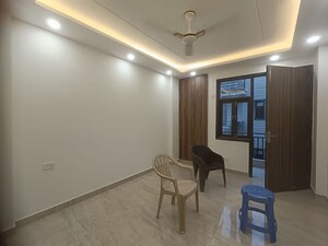 Master Bedroom in 3 BHK Builder Floor at Panchsheel Vihar – for Rent