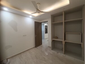 Room in 3 BHK Builder Floor at Panchsheel Vihar – for Rent