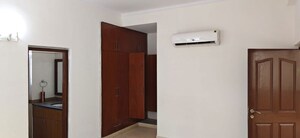 Room in 5 BHK Villa at Rosewood City – for Rent