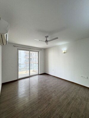 Room in 3 BHK Builder Floor at Sector 23 – for Rent