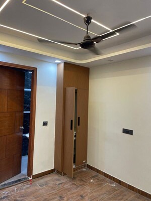 Room in 1 BHK Builder Floor at Malviya Nagar – for Rent