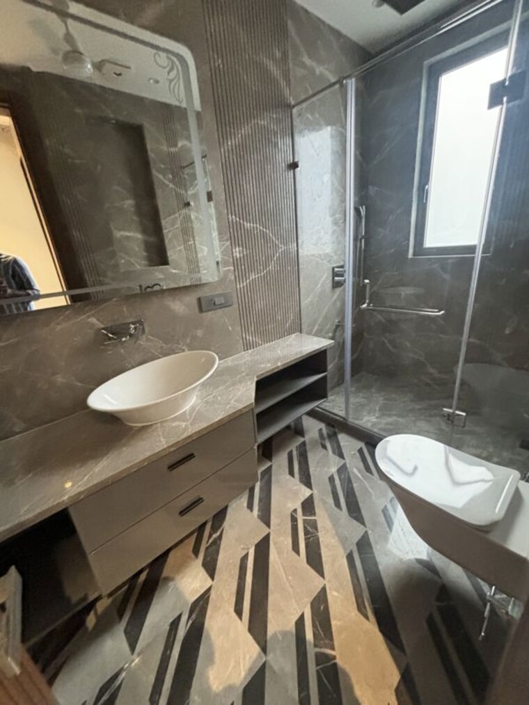 Team Area, greater kailash ii 3 Bedroom 250 Sq.Ft. Builder Floor In Greater Kailash ii Delhi 10675118