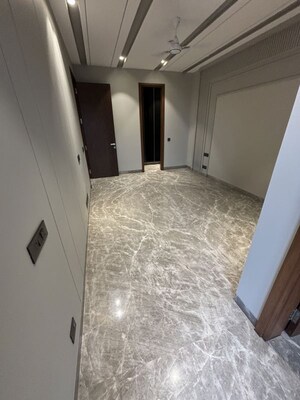 Furnished Amenities in 3 BHK Builder Floor at Greater Kailash ii – for Sale