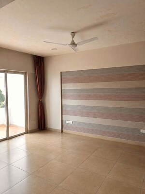 Room in 3 BHK Apartment at Konark Vista, Magarpatta City – for Rent