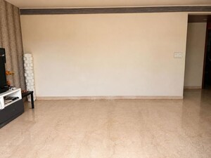 Room in 3 BHK Apartment at Konark Vista, Magarpatta City – for Rent