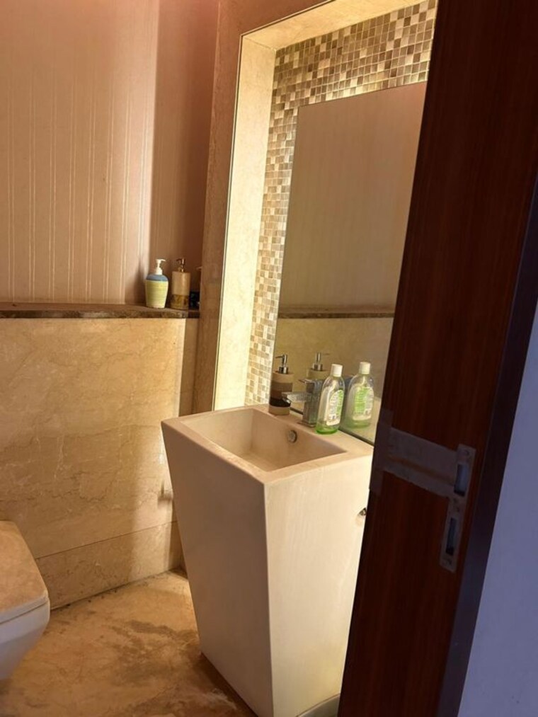 Bathroom, konark-vista 3 Bedroom 2511 Sq.Ft. Apartment In Magarpatta City Pune 10675181