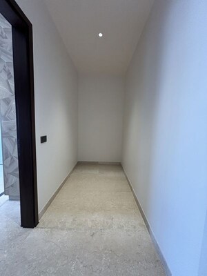 Room in 3 BHK Builder Floor at Greater Kailash ii – for Sale