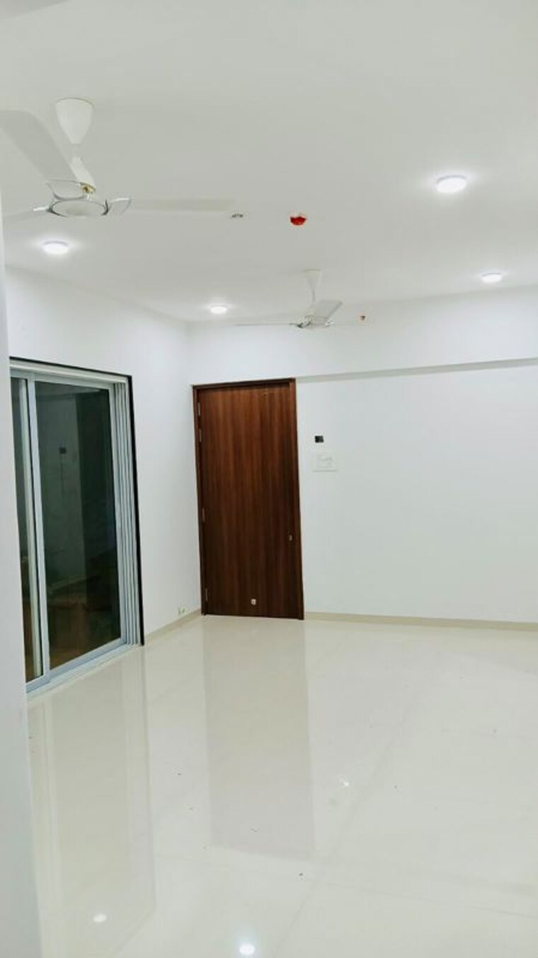 Room, raga-top-towers 3 Bedroom 956 Sq.Ft. Apartment In Wakad Pune 10675174