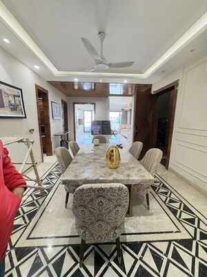 Living Room in 3 BHK Builder Floor at Sector 22 – for Rent