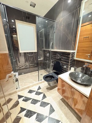 Attached Bathroom in 3 BHK Builder Floor at Sector 22 – for Rent