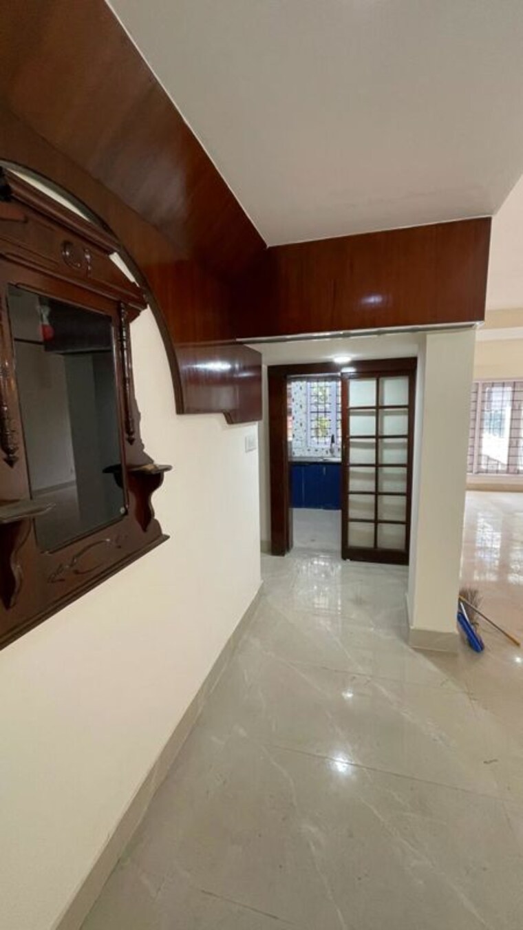 Room, infantry road 2 Bedroom 1200 Sq.Ft. Apartment In Infantry Road Bangalore 10675190