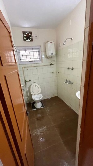 Bathroom in 2 BHK Apartment at Infantry Road – for Rent