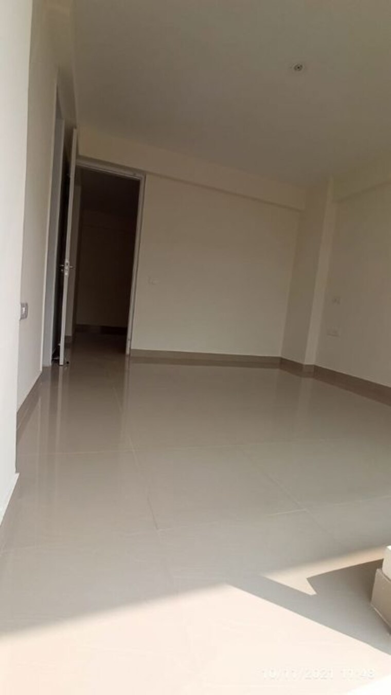 Room, shree-vardhman-flora 3.5 Bedroom 1950 Sq.Ft. Apartment In Sector 90 Gurgaon 10675192