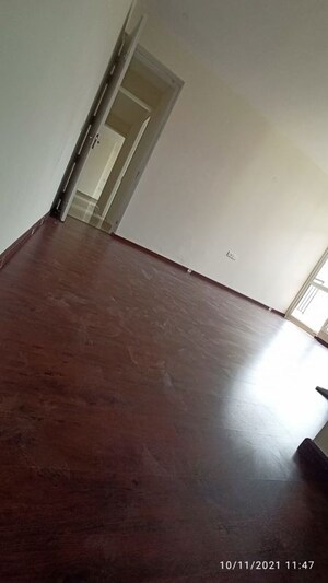 Room in 3.5 BHK Apartment at Shree Vardhman Flora, Sector 90 – for Sale