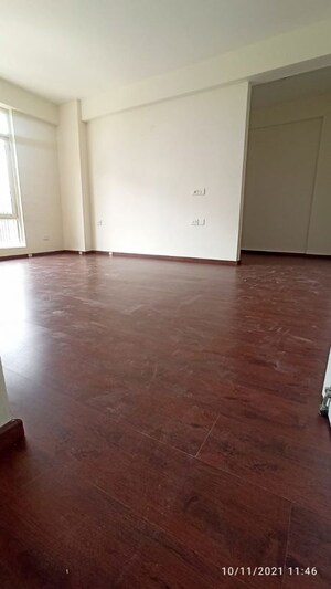 Room in 3.5 BHK Apartment at Shree Vardhman Flora, Sector 90 – for Sale