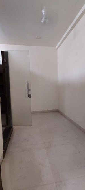 Room in 3 BHK Villa at Mowa – for Rent