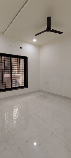 Room in 3 BHK Villa at Mowa – for Rent
