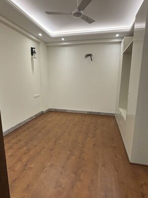 Room in 4 BHK Builder Floor at Greater Kailash ii – for Sale