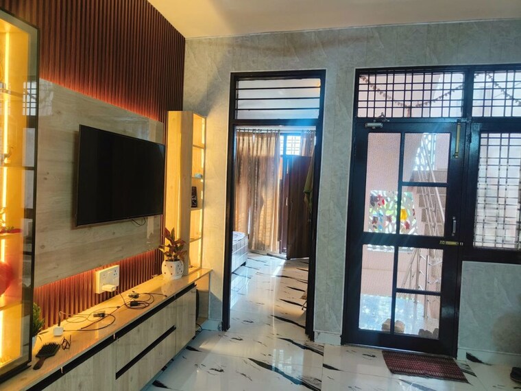 Bedroom, palam vihar extension 3 Bedroom 1280 Sq.Ft. Builder Floor In Palam Vihar Extension Gurgaon 10675201