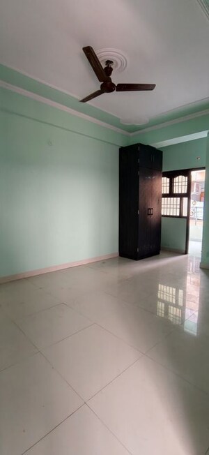 Room in 3 BHK Apartment at Jaisri Satyam Enclave, Saguna More – for Rent