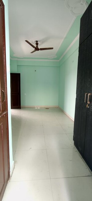Room in 3 BHK Apartment at Jaisri Satyam Enclave, Saguna More – for Rent