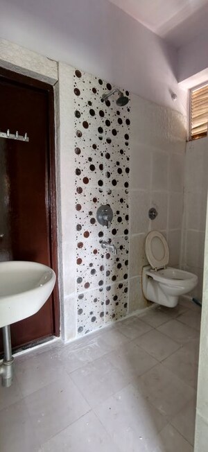 Bathroom in 3 BHK Apartment at Jaisri Satyam Enclave, Saguna More – for Rent