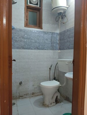 Bathroom in 1 BHK Builder Floor at Neb Sarai – for Rent