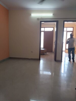 Room in 1 BHK Builder Floor at Neb Sarai – for Rent