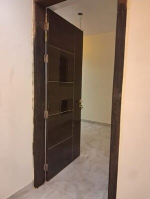Furnished Amenities in 4 BHK Builder Floor at Today Blossoms II, Sector 51 – for Sale
