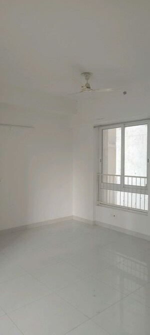 Room in 3 BHK Builder Floor at Sector 21 – for Rent