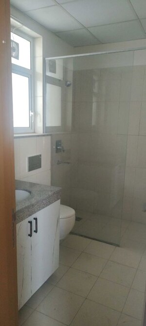 Bathroom in 3 BHK Builder Floor at Sector 21 – for Rent