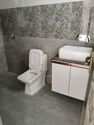 Bathroom in 3 BHK Builder Floor at Sector 21 – for Rent