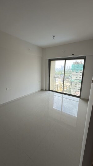 Room in 2 BHK Apartment at Avant Heritage, Jogeshwari East – for Rent