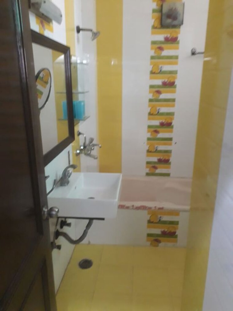 undefined, limra-edifice-apartment 2 Bedroom 1000 Sq.Ft. Builder Floor In Sector 73 Noida 10675236