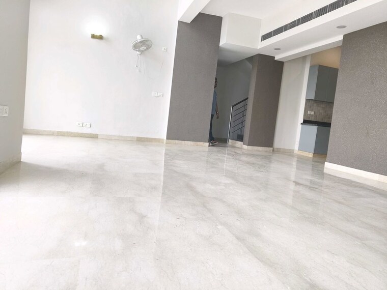 Room, sector 22 3 Bedroom 1550 Sq.Ft. Builder Floor In Sector 22 Gurgaon 10675277
