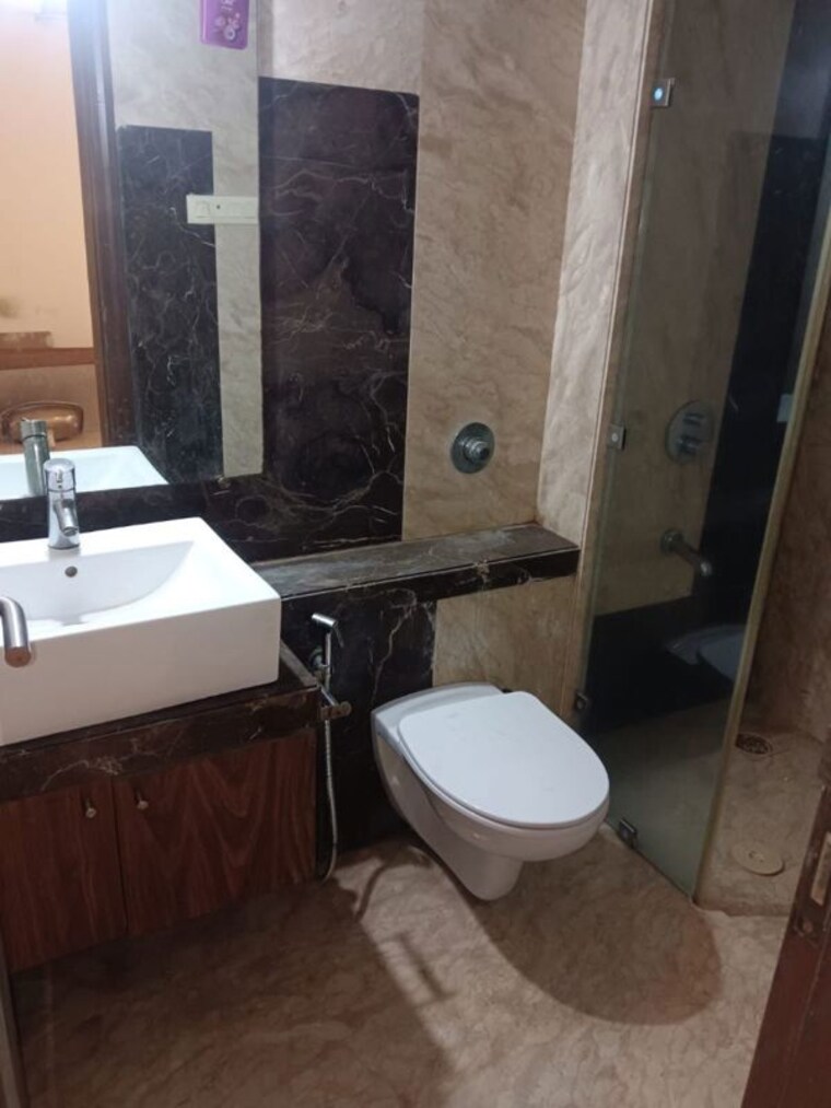 Bathroom, gym-view 4 Bedroom 1800 Sq.Ft. Apartment In Khar West Mumbai 10675276