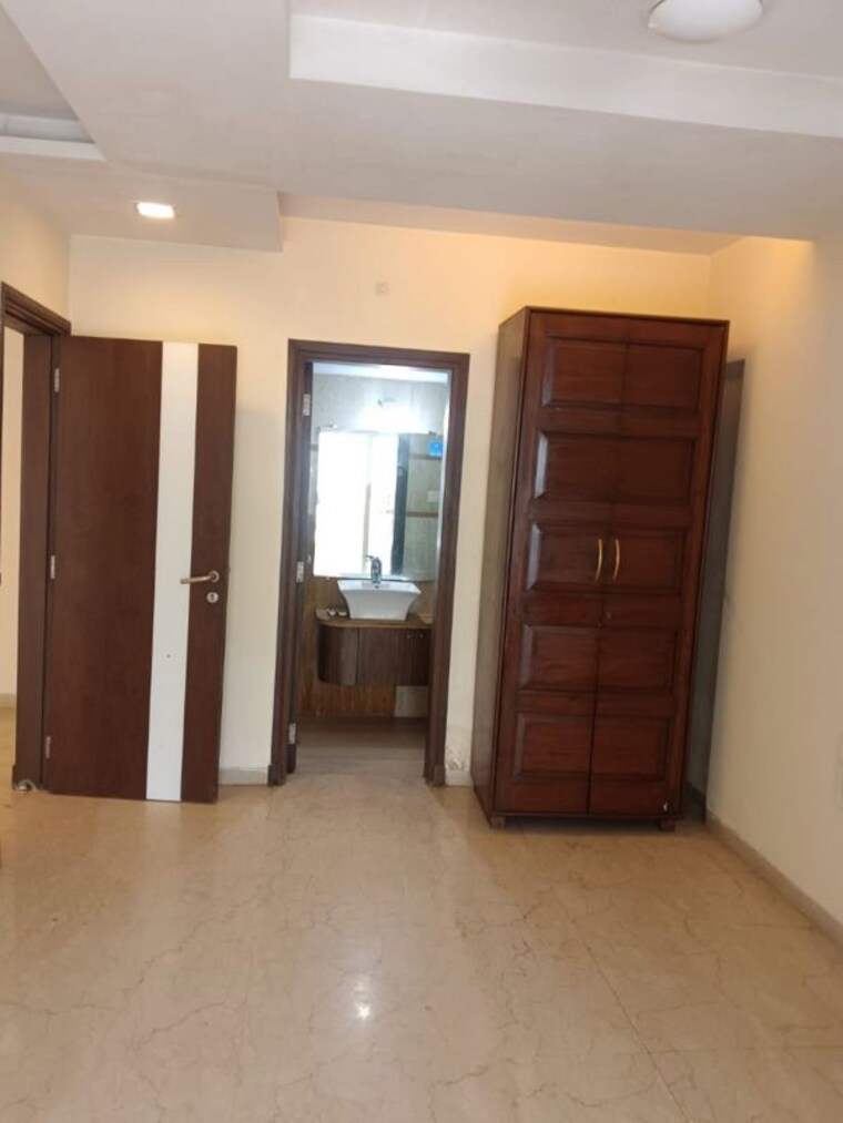 Room, gym-view 4 Bedroom 1800 Sq.Ft. Apartment In Khar West Mumbai 10675276