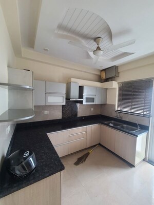 Team Area in 3 BHK Builder Floor at Sector 57 – for Sale