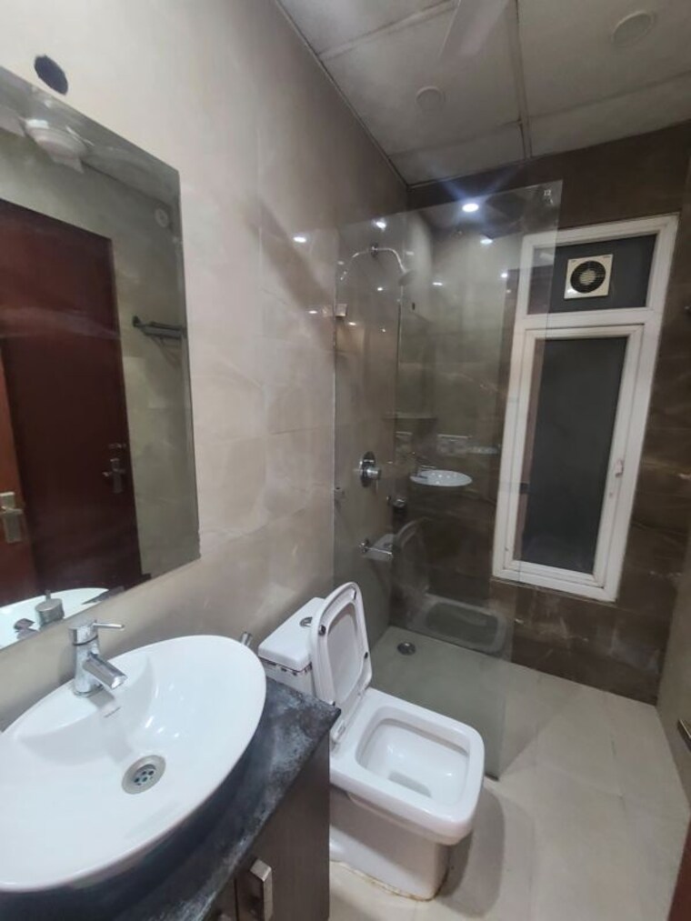 Bathroom, sector 57 3 Bedroom 263 Sq.Ft. Builder Floor In Sector 57 Gurgaon 10675278