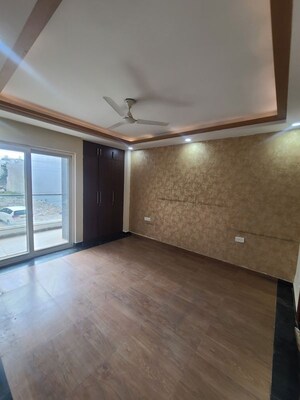 Room in 3 BHK Builder Floor at Sector 57 – for Sale